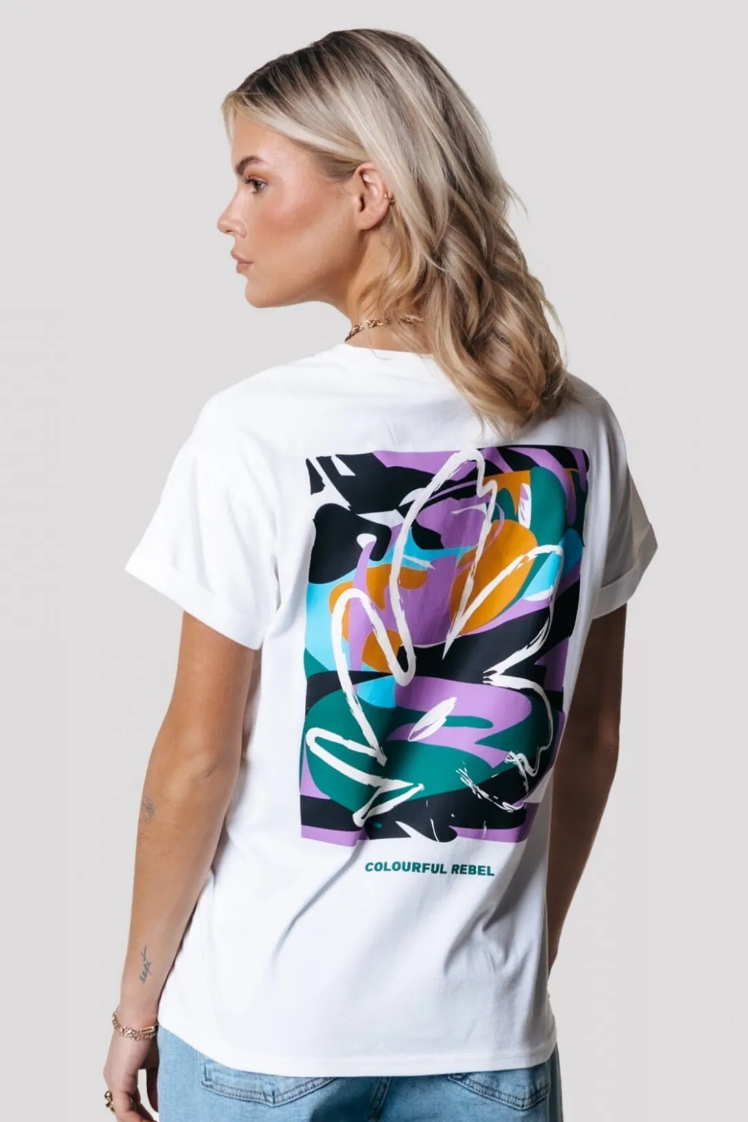 Colourful Rebel T-shirts<Abstract Flower T-shirt | Standard white