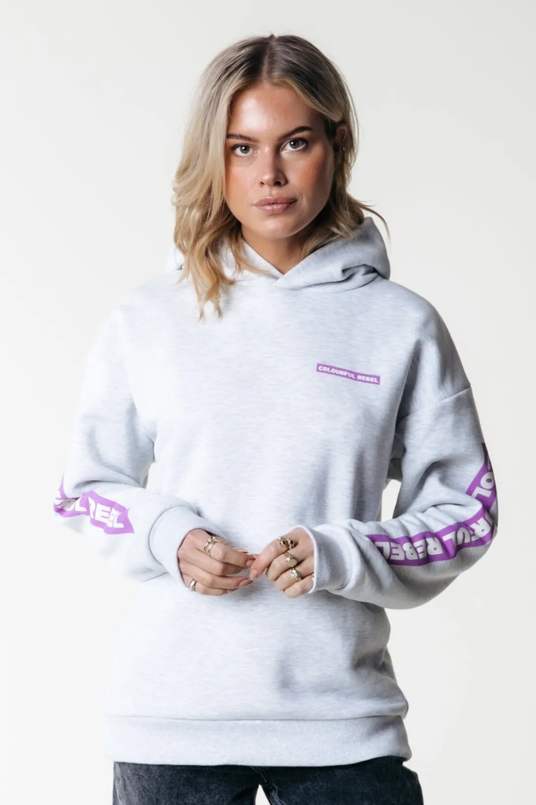 Colourful Rebel Hoodies<Sleeve Logo Hoodie | Light grey melange